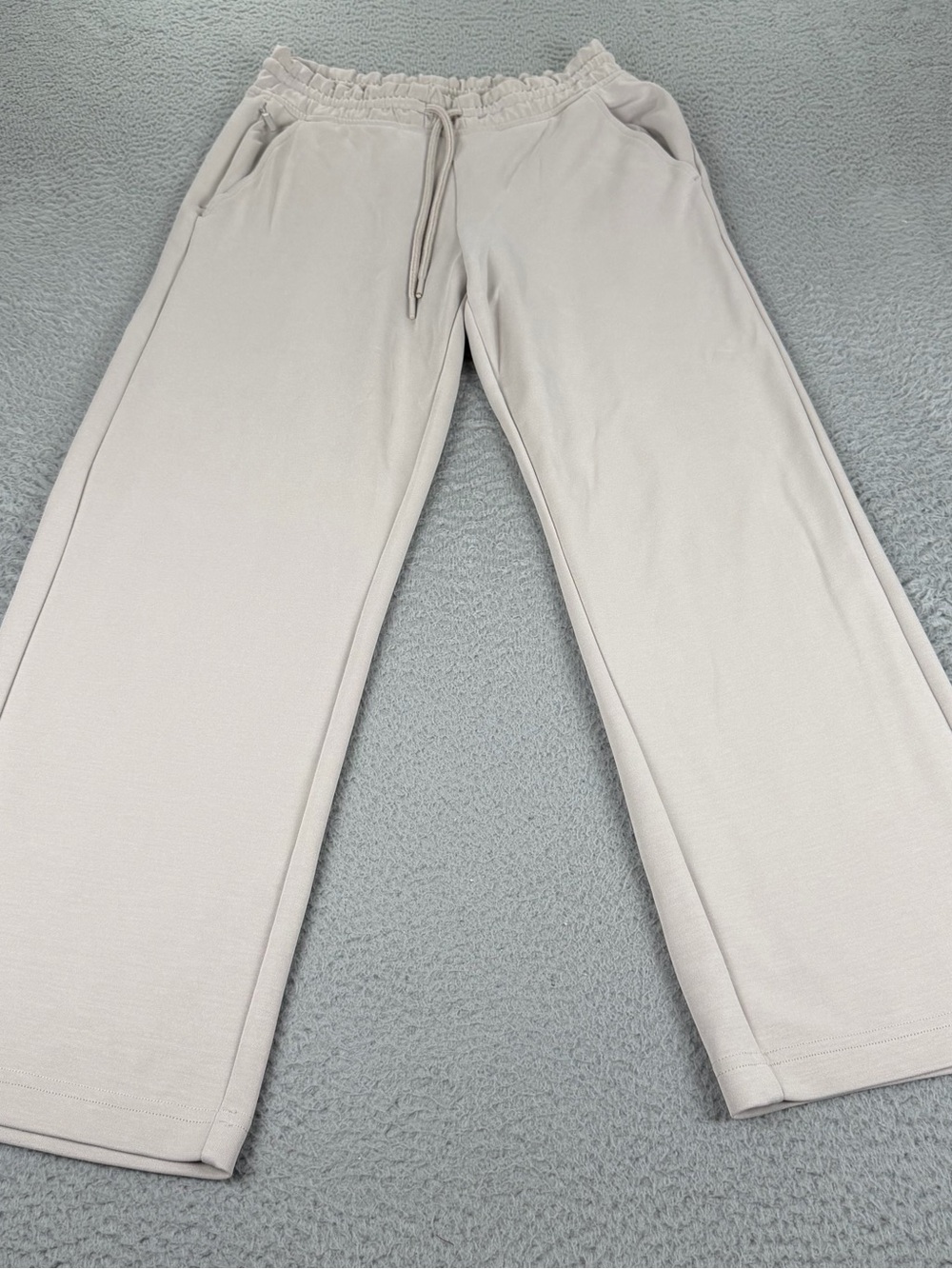 Athleta Seasoft Mid Rise Straight Crop Pants Womens XXS Beige Drawstrings Active